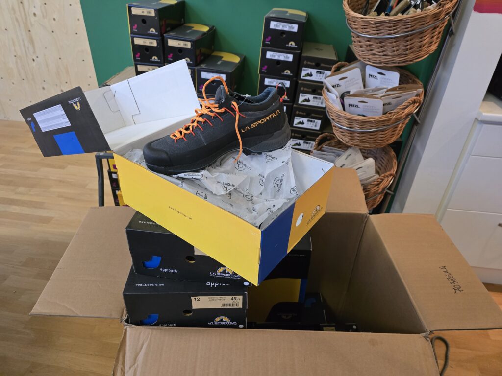 Approachskorna TX4 Evo Carbon/Papaya från La Sportiva